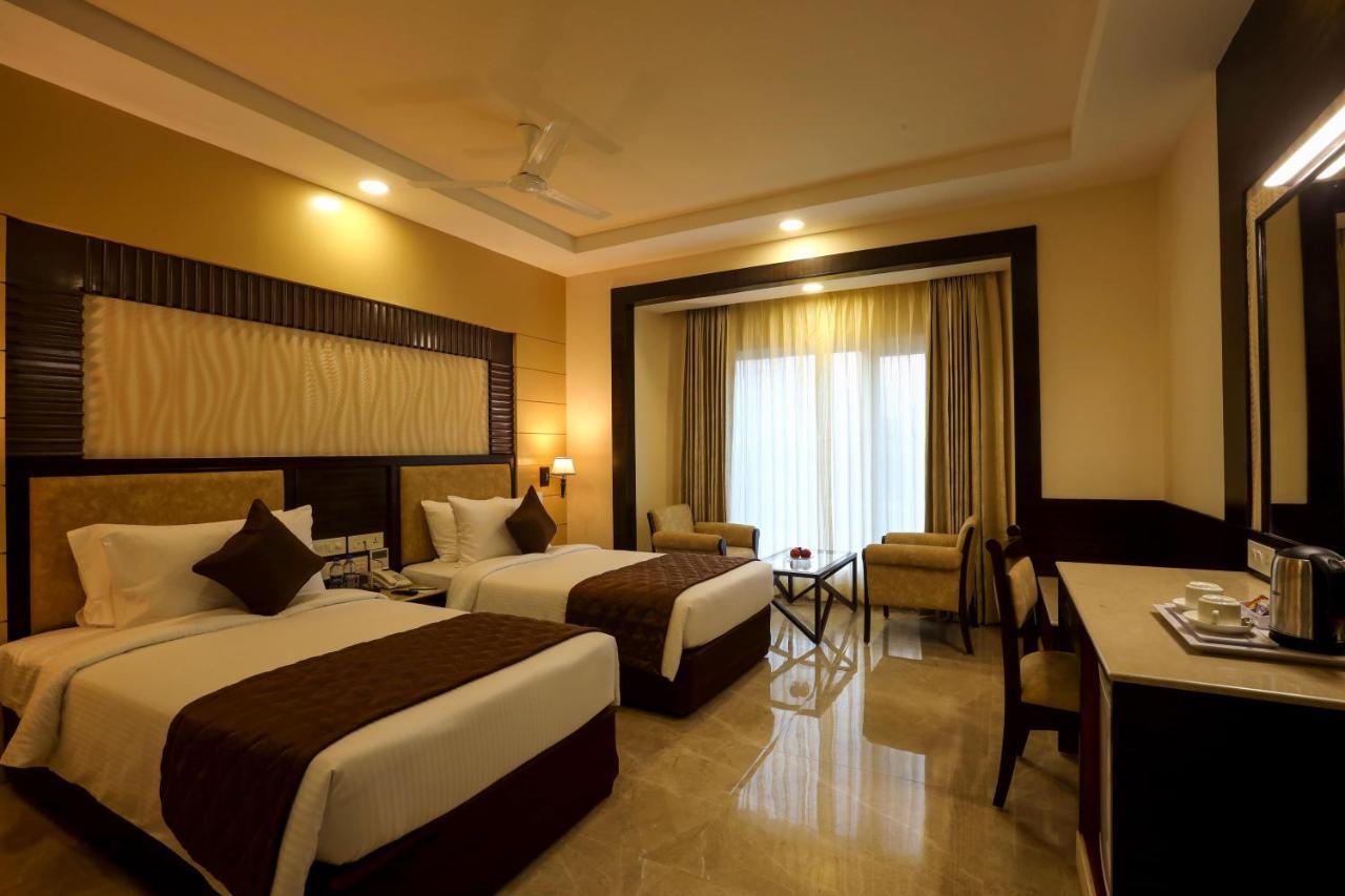 Hotel Aadithya Chennai Esterno foto